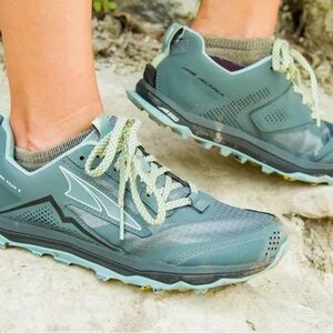 Altra Lone Peak 5 Trail Running Shoes
